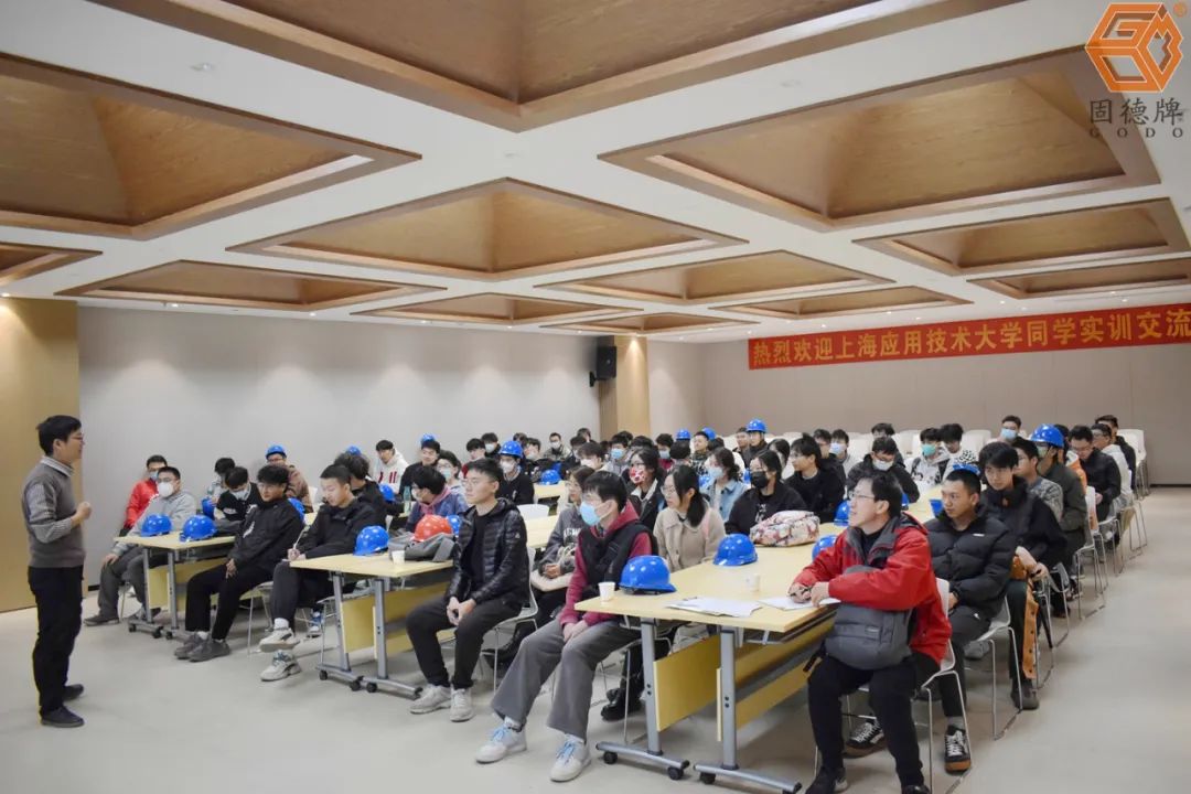 1701400289-3513.jpg 1701400289-3513.jpg